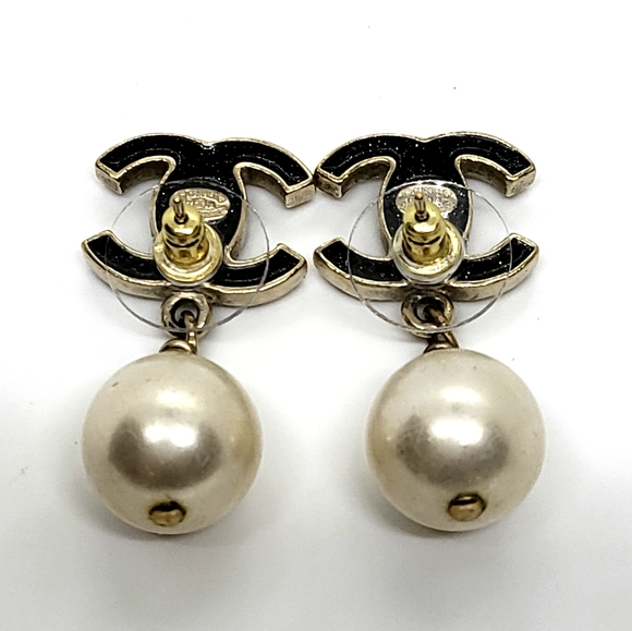 CHANEL Black CC Crystal Pearl Dangle - Picture 6 of 9